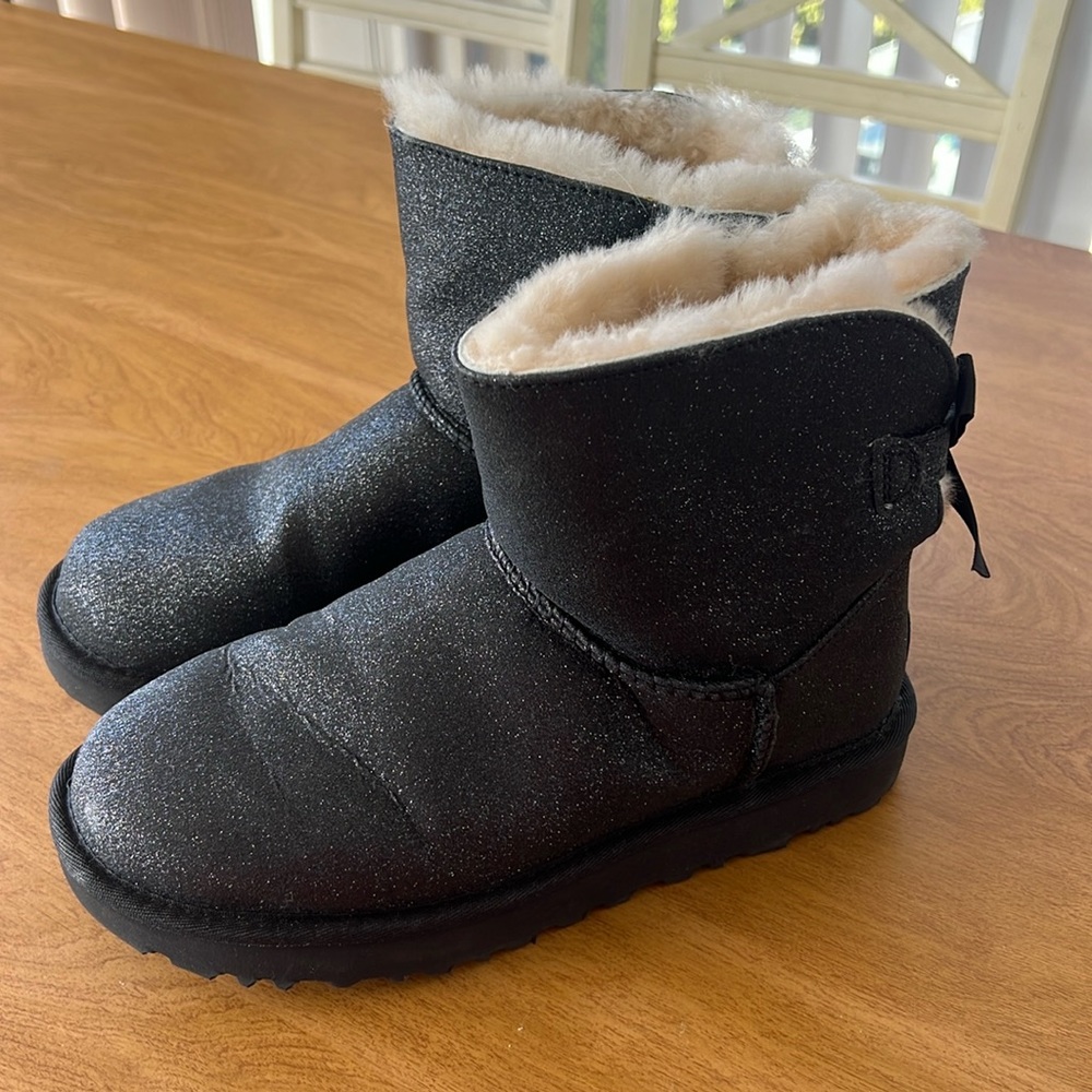 Black Sparkle Uggs